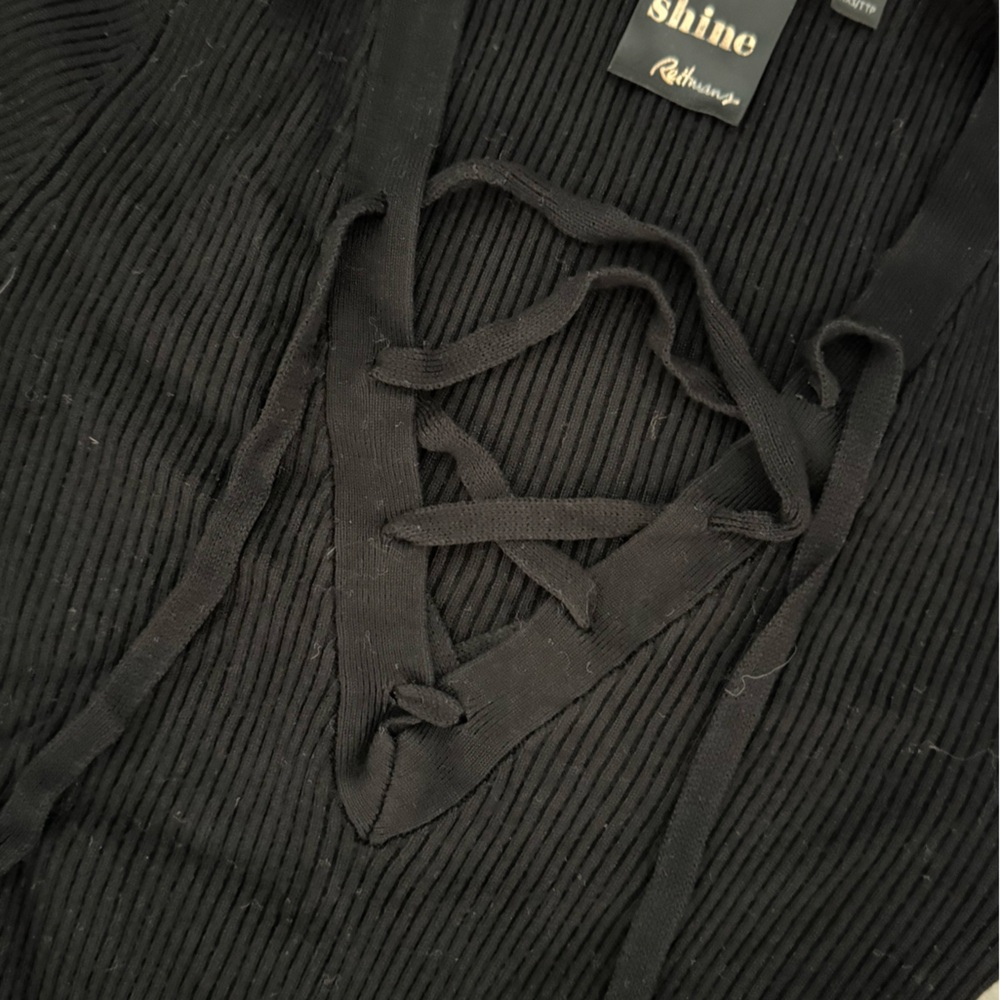 Reitmans Black Ribbed Knit Top - Picture 2 of 4